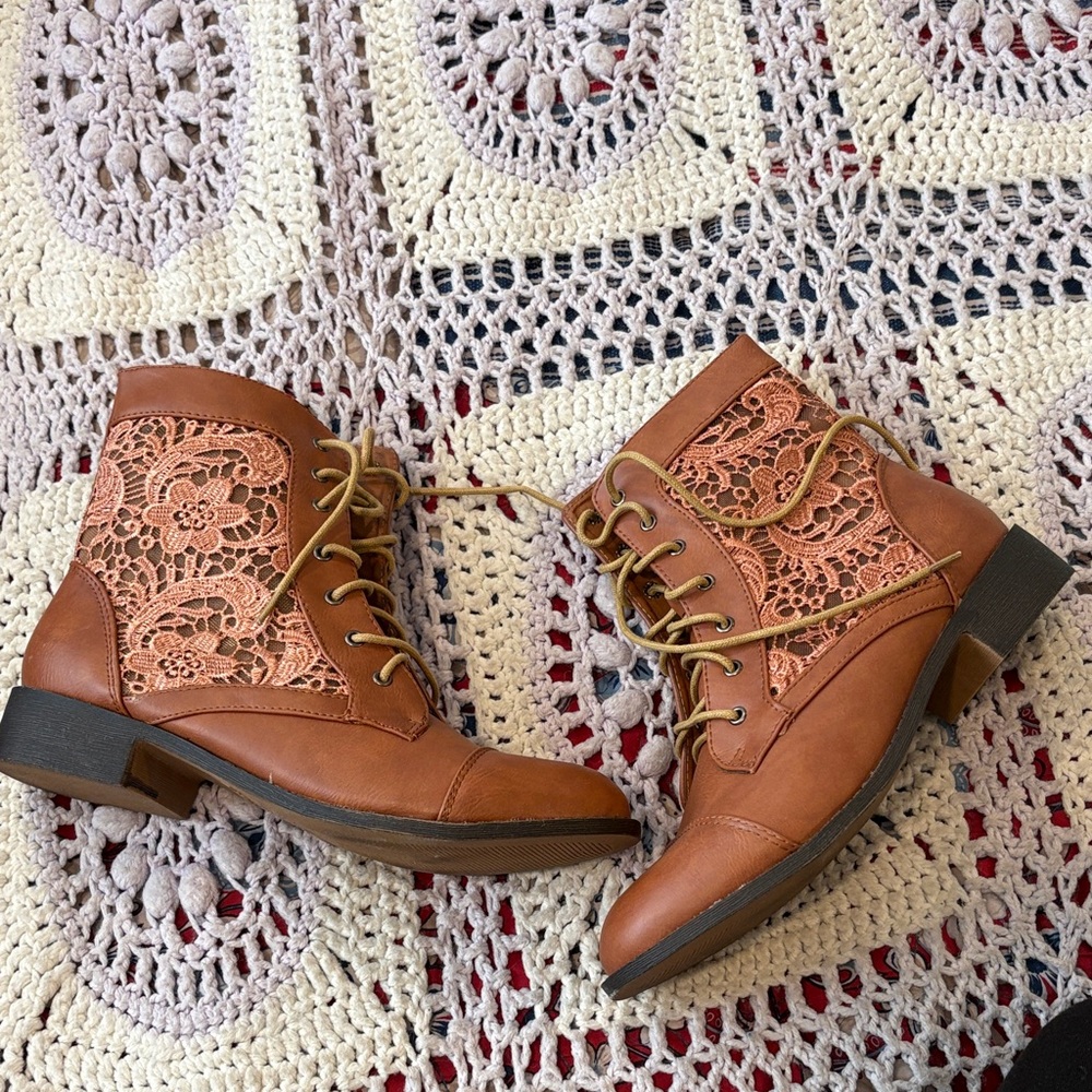 TOP Moda Tan Lace-Up Boots with Crochet Detail
